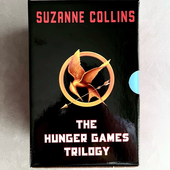 Hunger Games Trilogy Books - NEW - never read - Picture 2 of 2